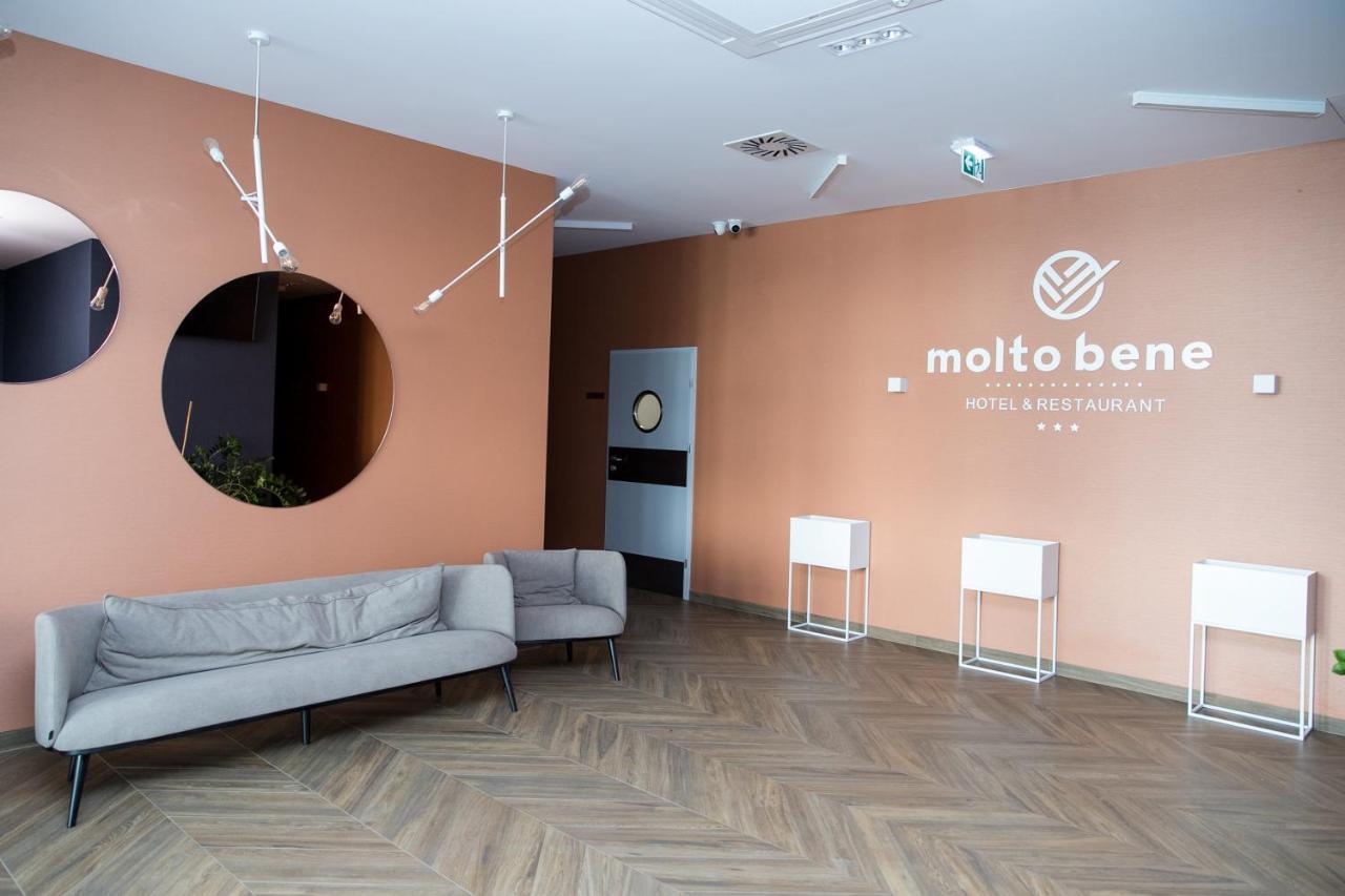 Molto Bene Hotel & Restaurant Skorcz Exterior photo