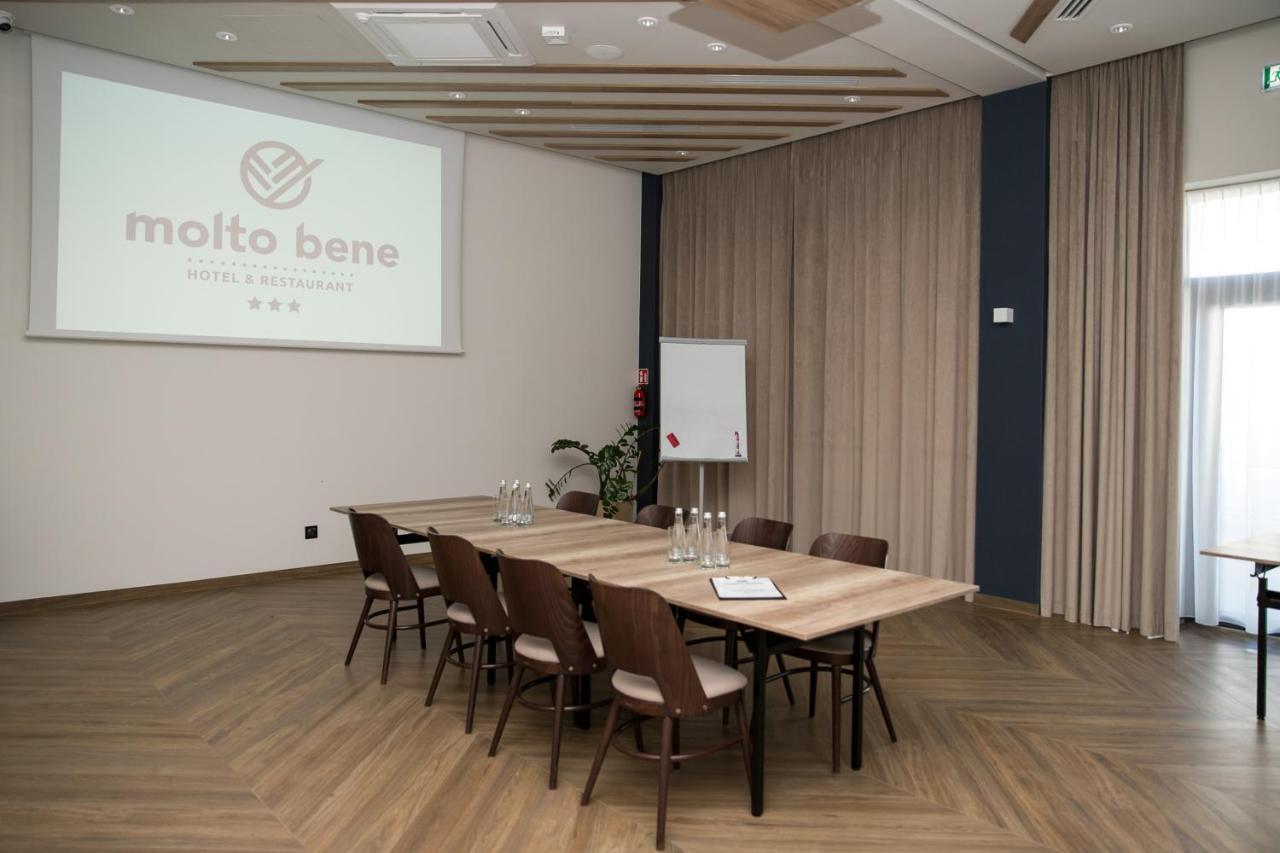 Molto Bene Hotel & Restaurant Skorcz Exterior photo
