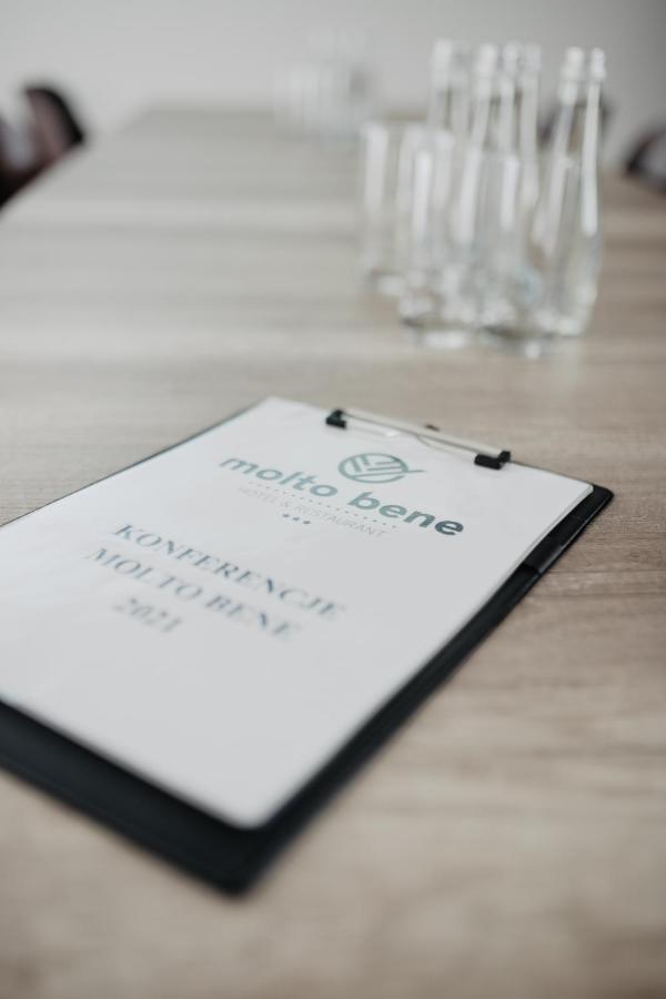Molto Bene Hotel & Restaurant Skorcz Exterior photo