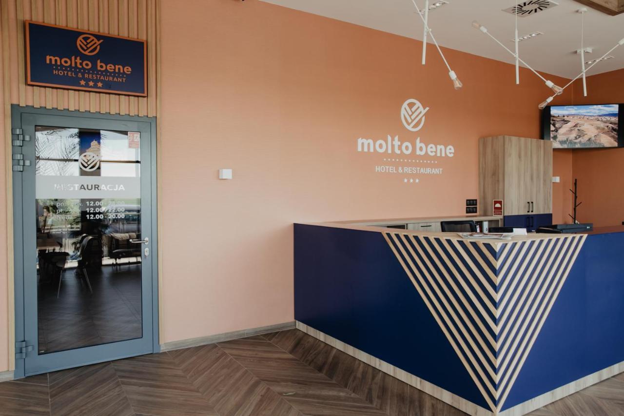 Molto Bene Hotel & Restaurant Skorcz Exterior photo