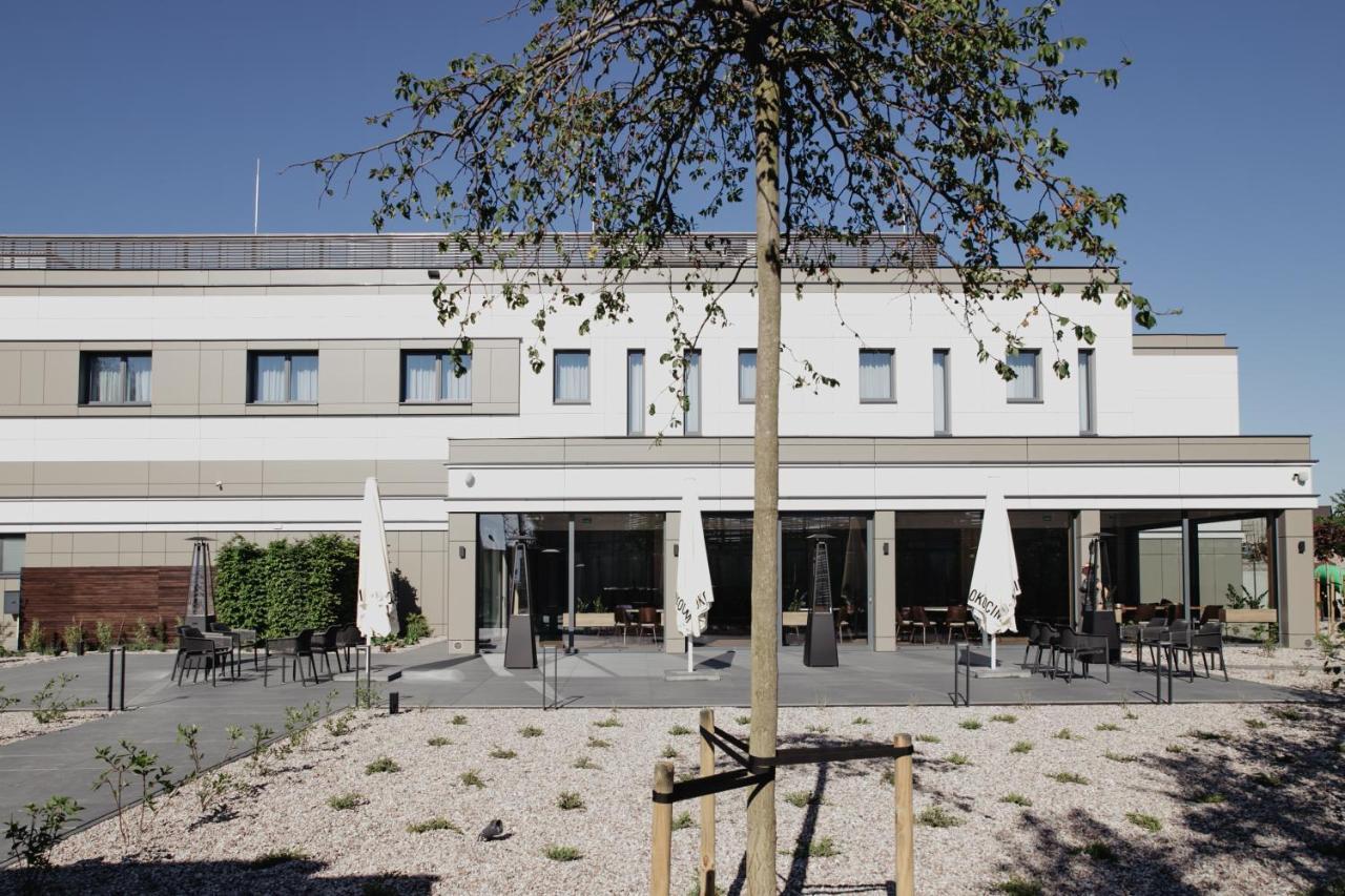 Molto Bene Hotel & Restaurant Skorcz Exterior photo